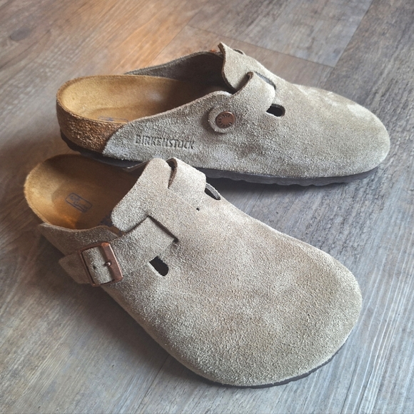 Birkenstock Shoes - Birkenstock women's taupe Boston soft footbed clog - size 38